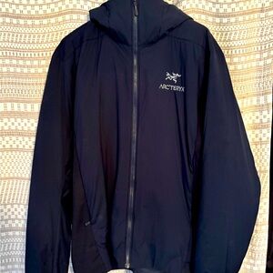 Men’s Arc’teryx Atom SL Hoody, labyrinth,size Small, never worn